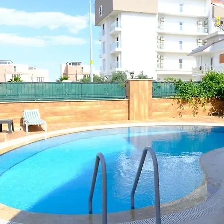 Belek'te Modern Yapili, Havuzlu Villa-awz161 Serik